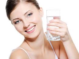 Uống nhiều nước tinh khiết từ máy lọc nước có giúp bạn giảm cân ?